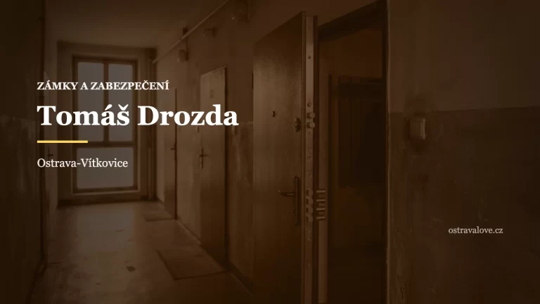 Otevřené bezpečnostní dveře s vícebodovým zamykáním, náhledová grafika profilu Tomáš Drozda