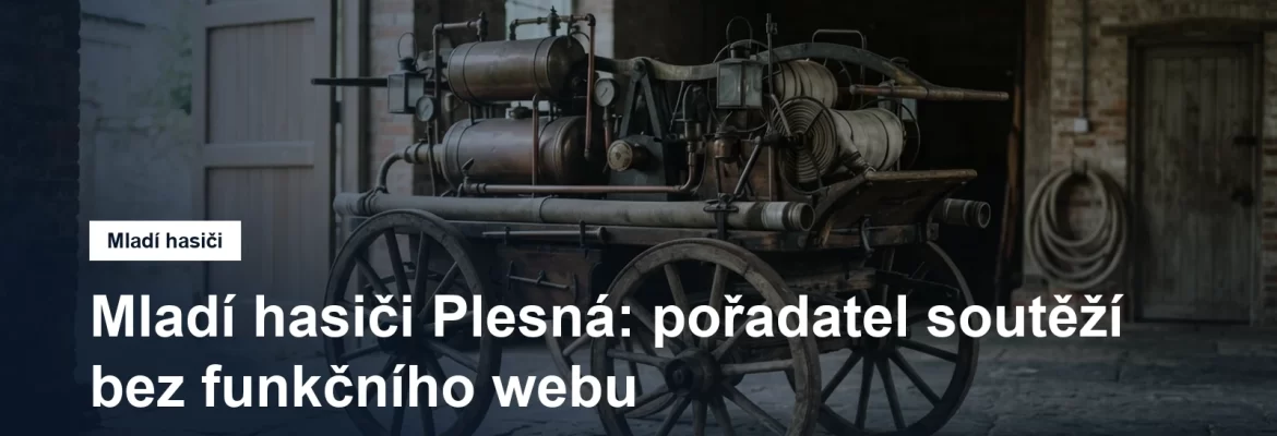 Historická ruční stříkačka v hasičské zbrojnici