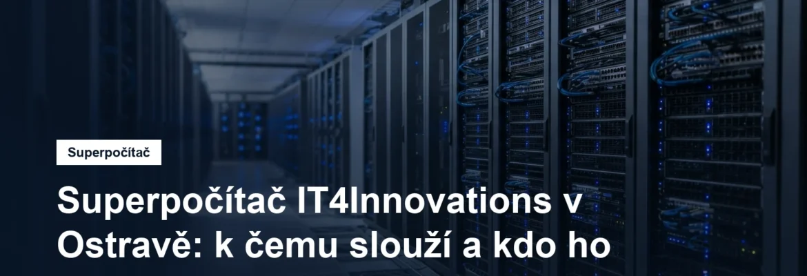 Řady serverových skříní ve výpočetním sále