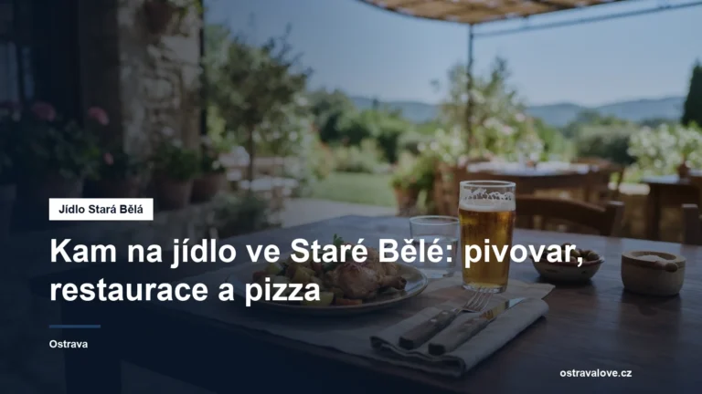 Prostřený stůl v restauraci s pivem a jídlem