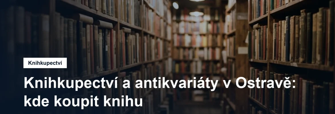 Regály plné knih v knihkupectví