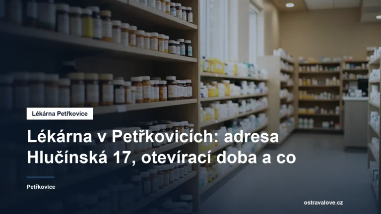 Interiér lékárny s regály léků