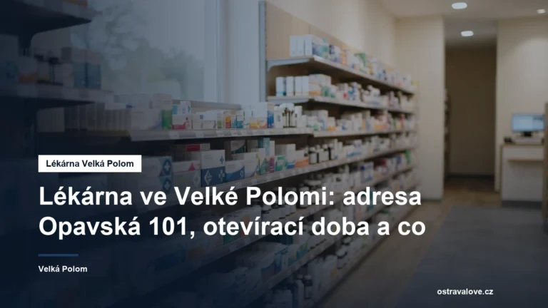 Interiér lékárny s regály léků