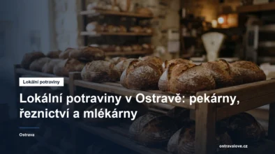 Bochníky čerstvého chleba v řemeslné pekárně