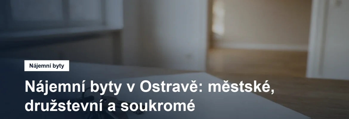 Klíče a nájemní smlouva na stole v bytě
