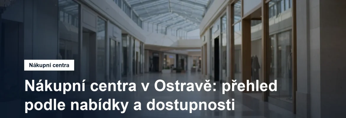 Prosklená pasáž moderního nákupního centra
