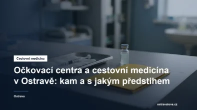 Ampule vakcíny a mezinárodní očkovací průkaz na stole