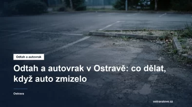 Prázdné parkovací místo se stopami po dlouho stojícím vozidle