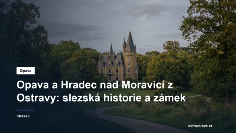 Zámek s věží nad zámeckým parkem