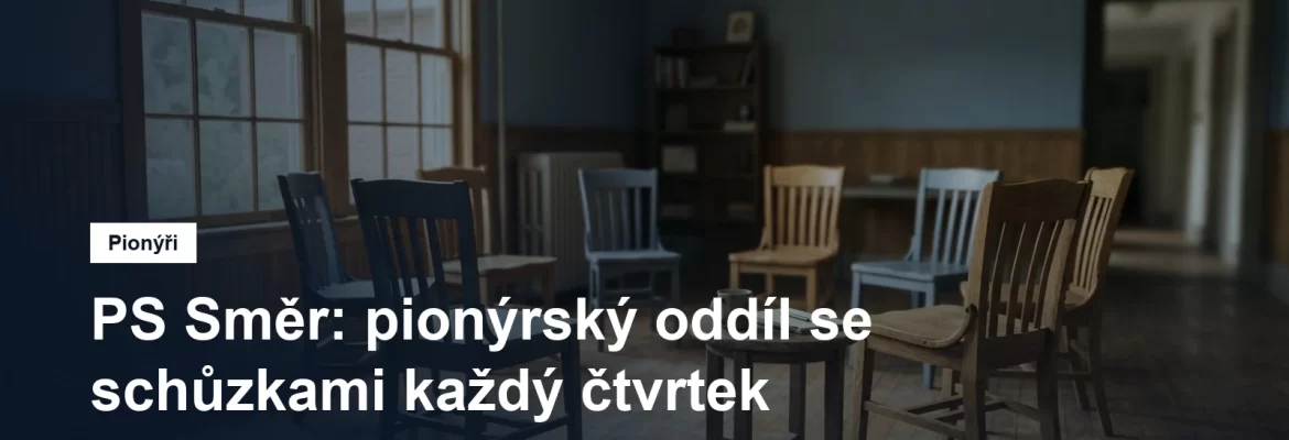 Prázdná klubovna s židlemi srovnanými do kruhu