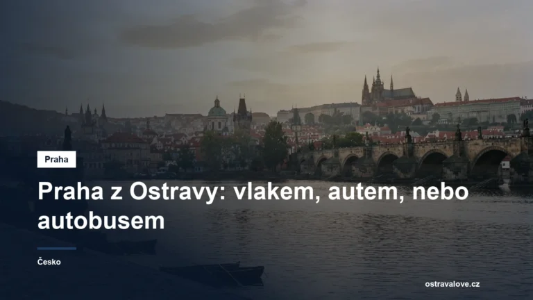 Panorama historického města s mosty přes řeku
