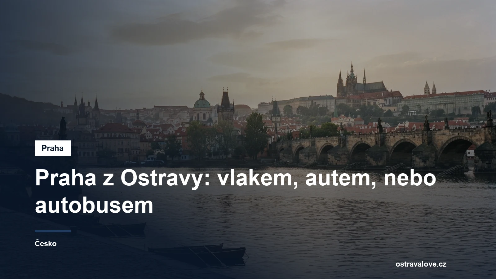 Panorama historického města s mosty přes řeku