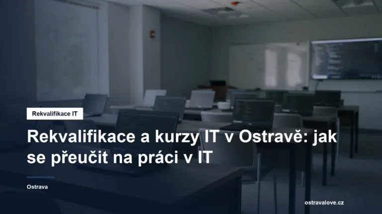Učebna s notebooky na kurzu programování