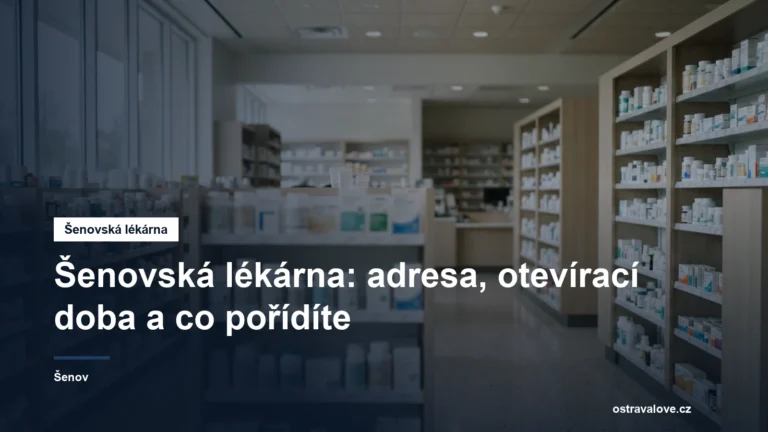 Interiér lékárny s regály léků