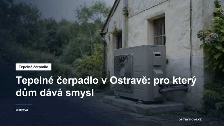 Venkovní jednotka tepelného čerpadla u rodinného domu