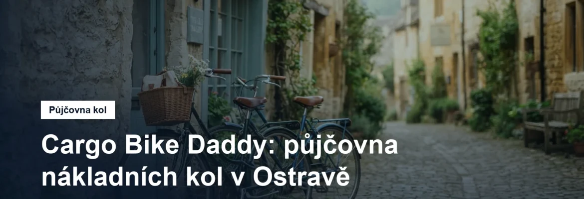 Dvě kola opřená o zeď před malou provozovnou