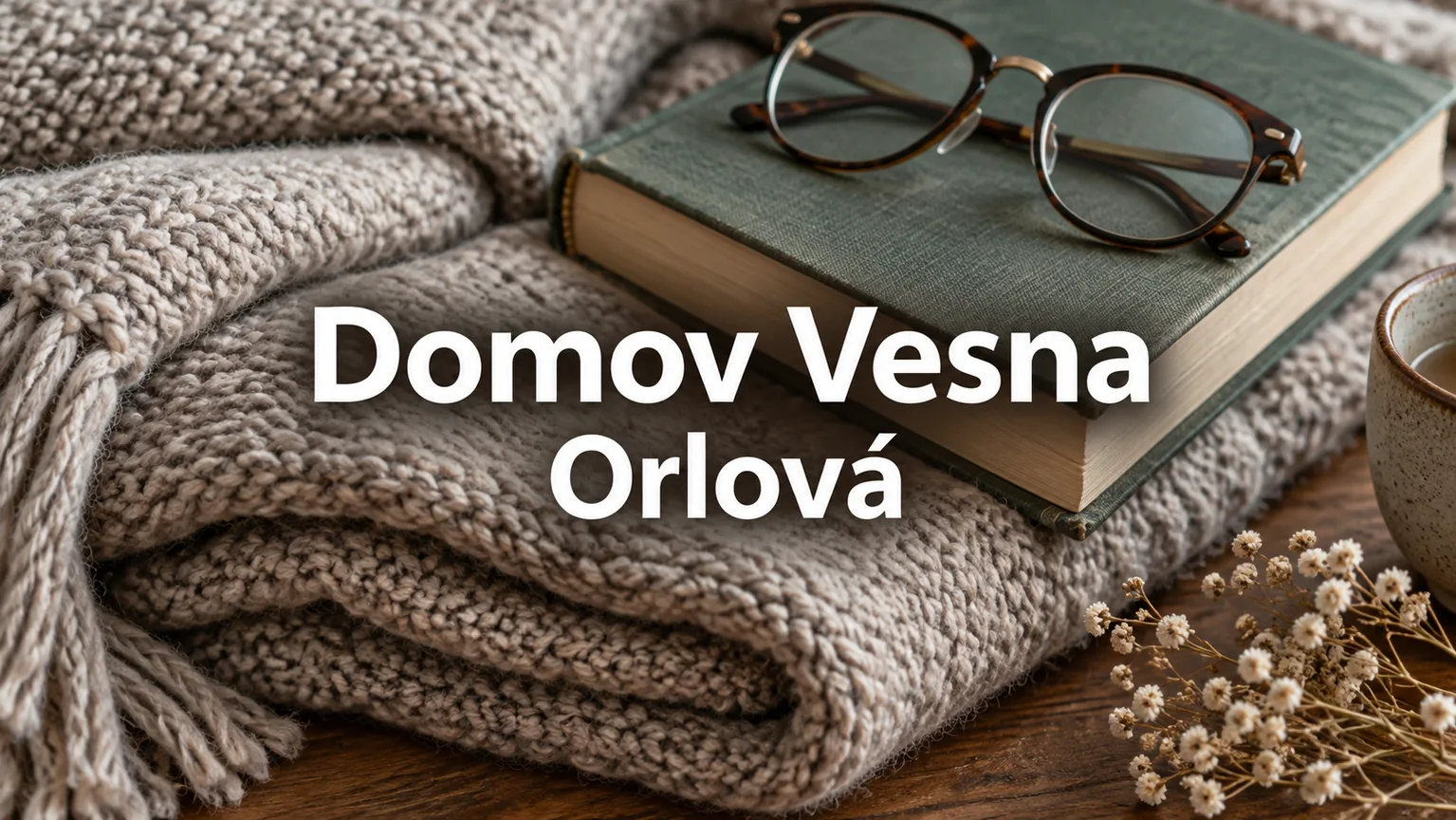 Pletená deka, kniha a brýle – Domov Vesna, Orlová