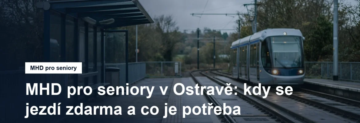Prázdná tramvajová zastávka s přístřeškem a nízkopodlažním vozem