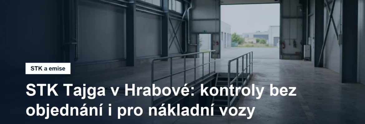 Prázdná kontrolní hala stanice technické kontroly s montážní jámou