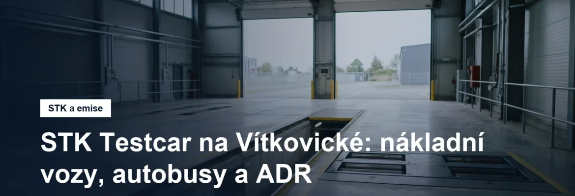 Prázdná kontrolní hala stanice technické kontroly s montážní jámou
