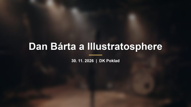 Rozmazaná scéna komorního koncertu s mikrofonem, kontrabasem a teplým světlem s nápisem Dan Bárta a Illustratosphere
