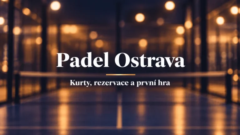 Padel Ostrava: kurty, rezervace a první hra, bílý název a zlatá linka na rozostřeném kurtu